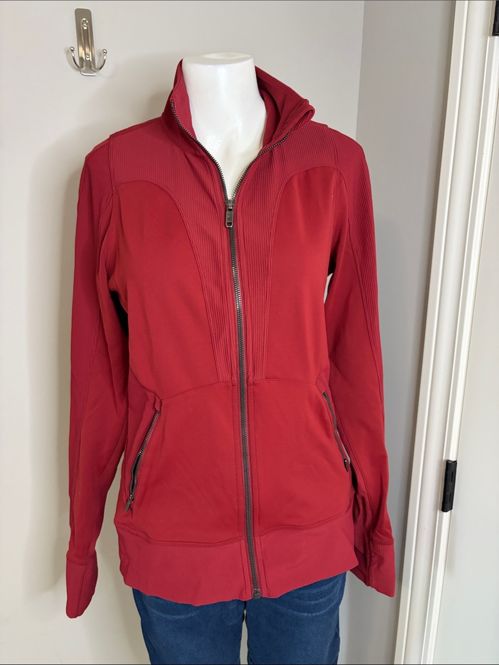 Lululemon Movement To Movement Jacket Dark Sport Red full zip sz 10